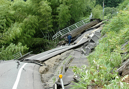 earthquake damage road
