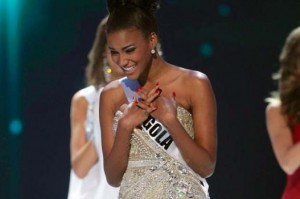 Leila Lopes wins Miss Universe 2011