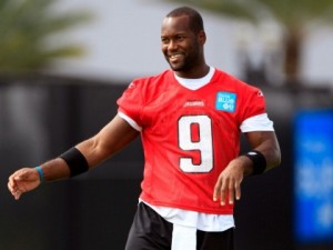 Dolphins sign David Garrard