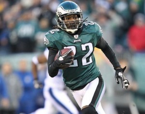 Asante Samuel goes from Eagles to Falcons